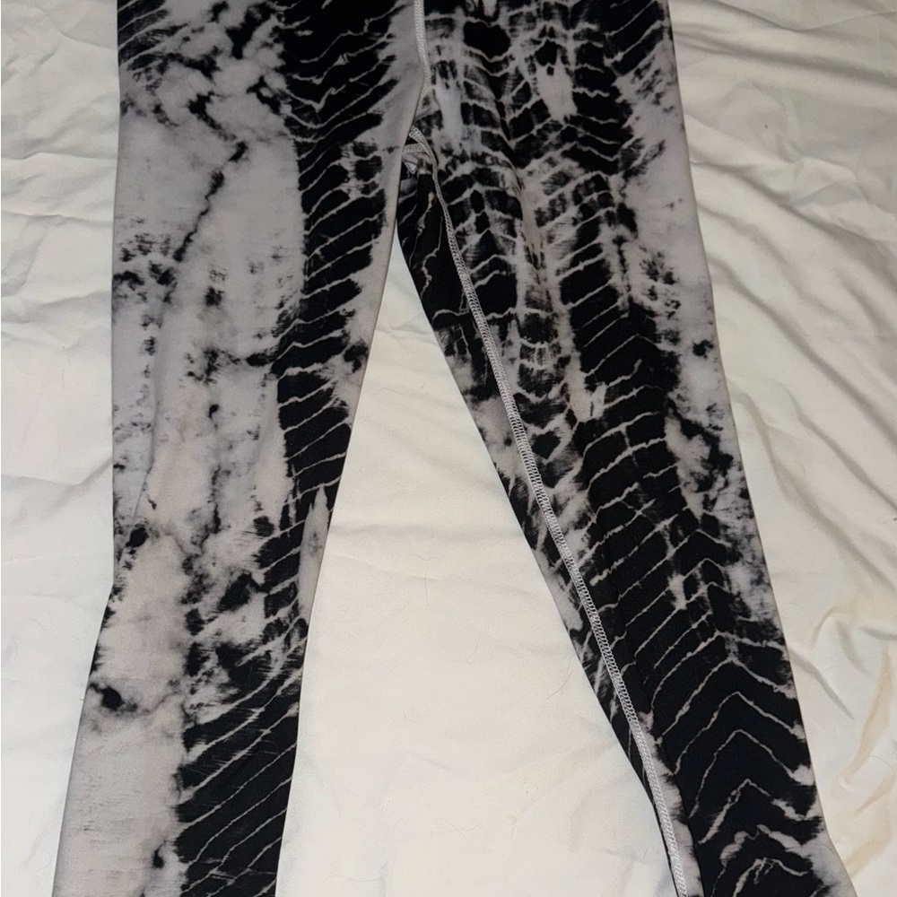 Evolution and Creation Gray and White Patterned Leggings